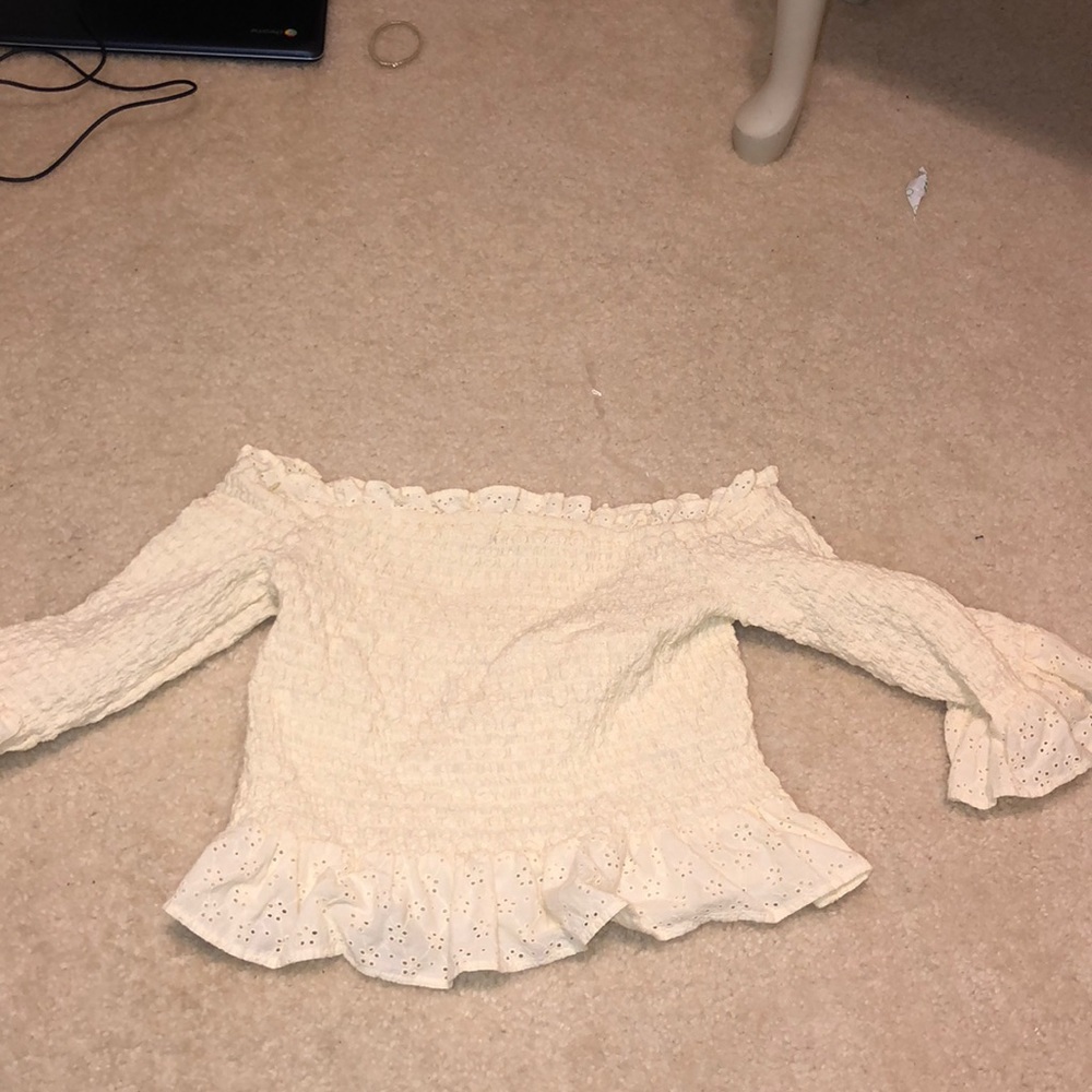 american eagle off the shoulder long sleeve crop